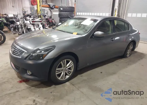 2015 Infiniti Q40 z USA, uszkodzony, nr VIN JN1CV6AR8FM522121